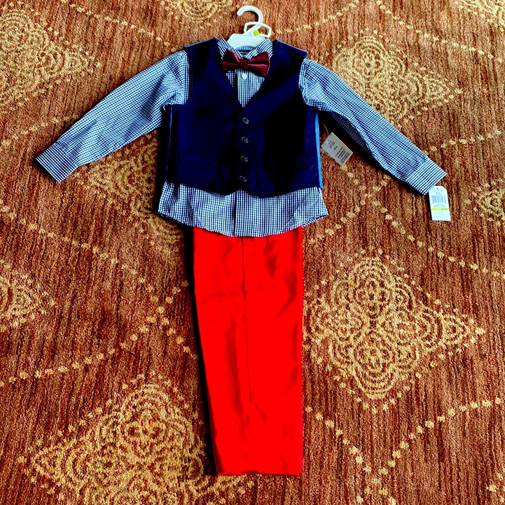 4 Piece Nautica Boys suit set. Size 4T, New with Tags